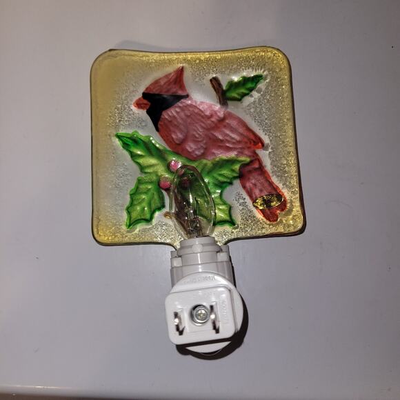 Vtg Red Cardinal On A Branch Holly Glass Night Holiday - Picture 7 of 7